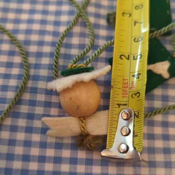 ‎Vintage handmade holiday garland - Picture 3 of 4